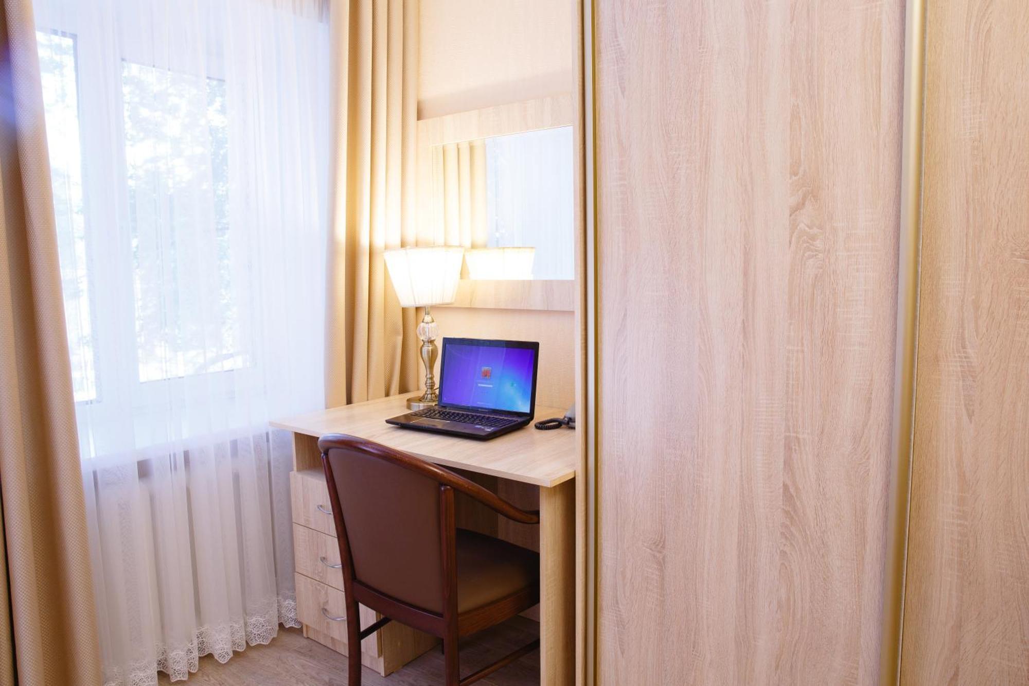 Apart-Hotel Vegus Уралск Екстериор снимка